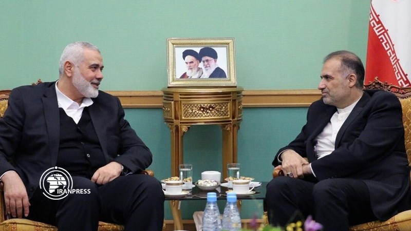 Iranpress: Ismail Haniyah talks to Iran