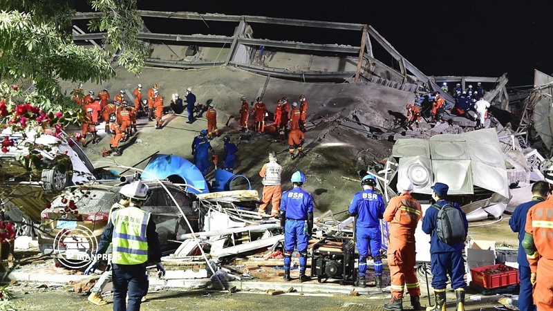 Iranpress: Hotel building collapsed 