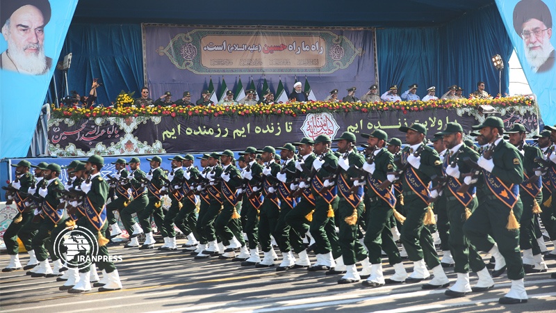 Iranpress: IRGC, symbol of defending the national values of Iran