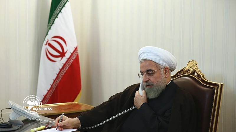 Iranpress: We hope see a world without sanctions: Rouhani told China Xi Jinping