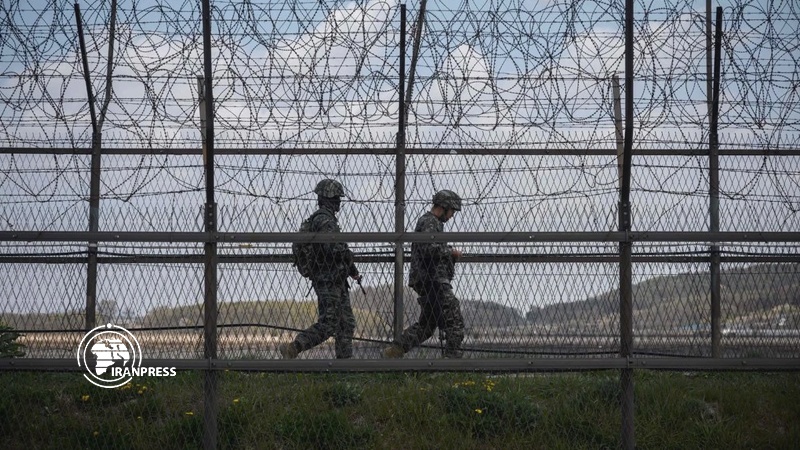 Iranpress: Fire exchange between Koreas along border, South says