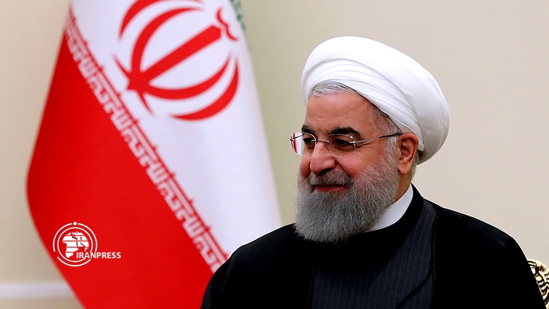 Iranpress: Iranian President Congratulates Muslim Countries on Eid Al-Fitr