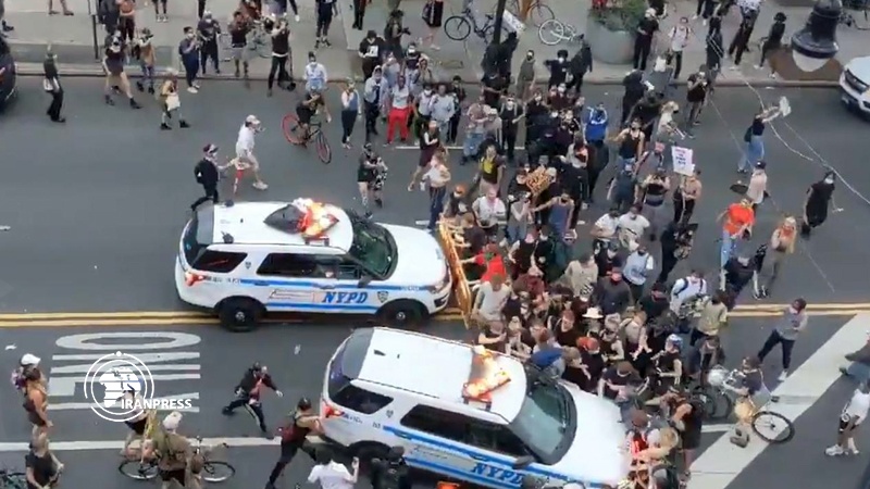 Iranpress: Video shows Polic vehicles running over protesters in New York City