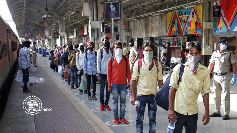 Iranpress: India gradually restart rail operations in lockdown easing 