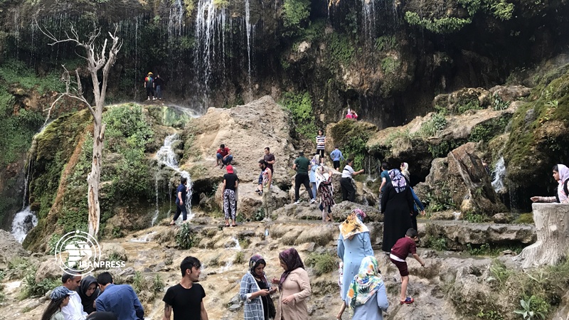 Iranpress: Beautiful Asiab Kharabeh Waterfall on border of Iran, Republic of Azerbaijan