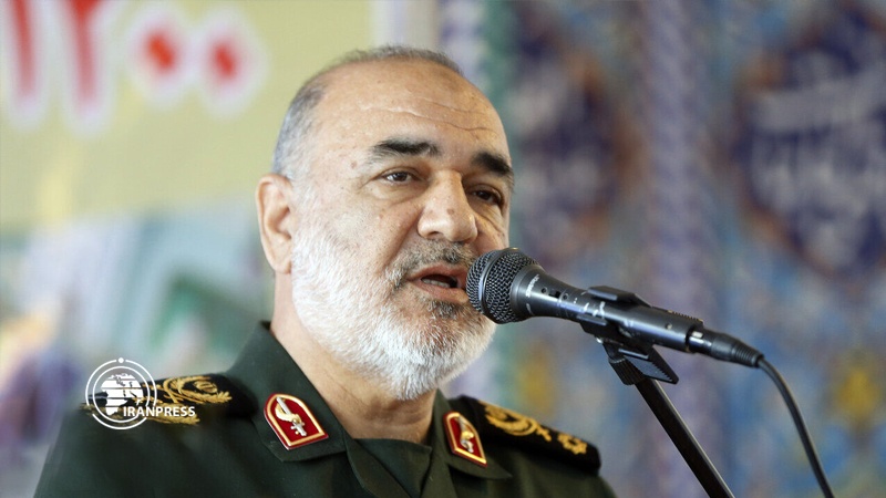 Iranpress: Arms embargo not influences our defense power: IRGC Commander