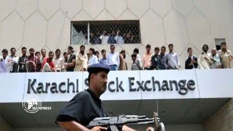 Iranpress: Terrorists attack at Pakistan Stock Exchange left 9 killed