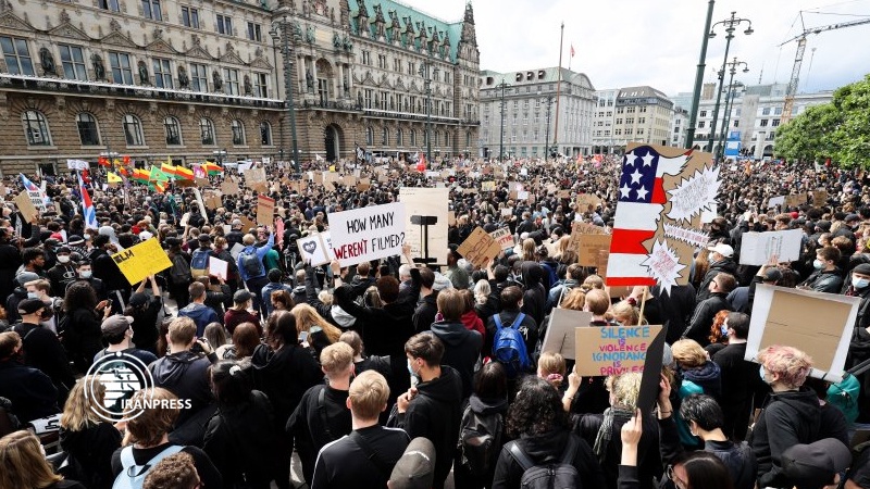 Iranpress: Anti-racism protesters across Germany 