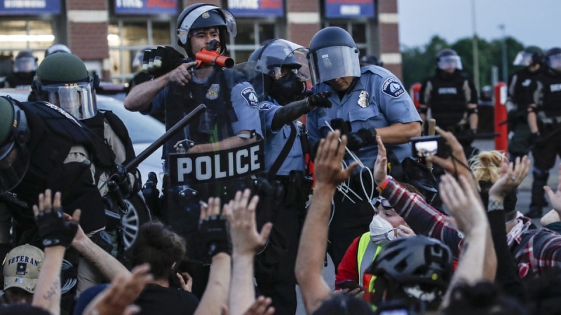 Iranpress: Police across US unleash violence on peaceful protesters