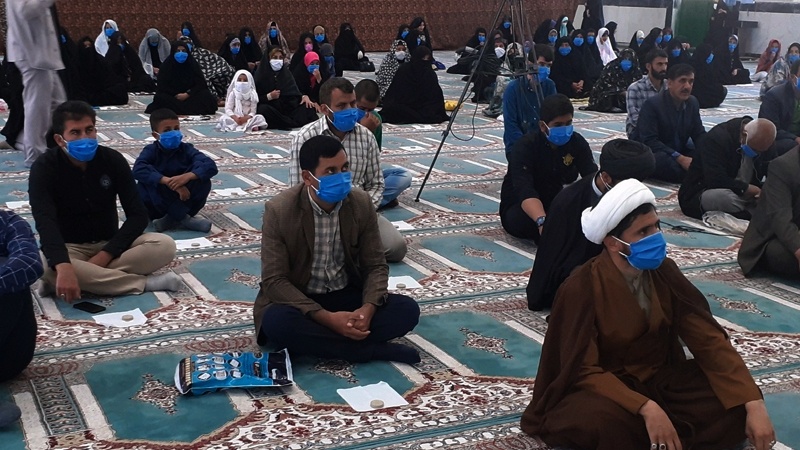Iranpress: Eid al-Adha Prayer in Iran with observing hygienic protocols