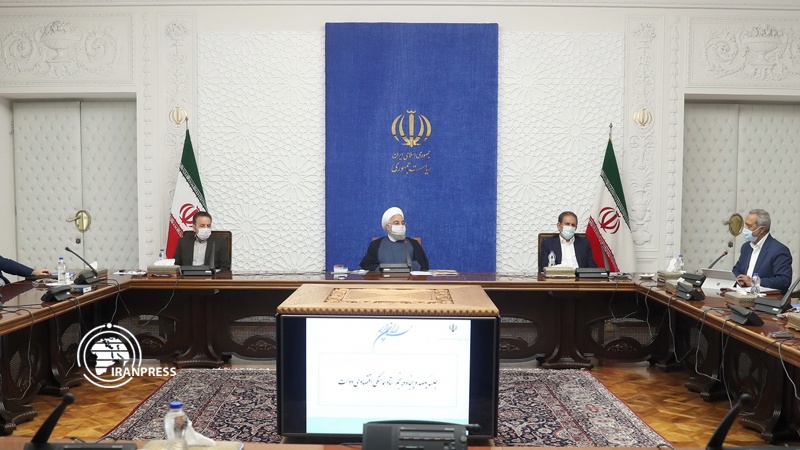 Iranpress: Rouhani calls on accelerating transfer of shares of state-owned companies