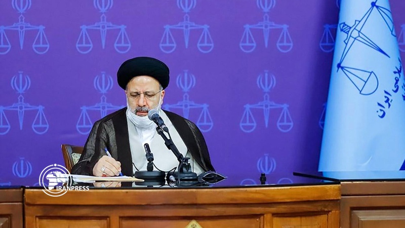Iranpress: Judiciary Chief calls US harassment on Iranian plane, unforgivable