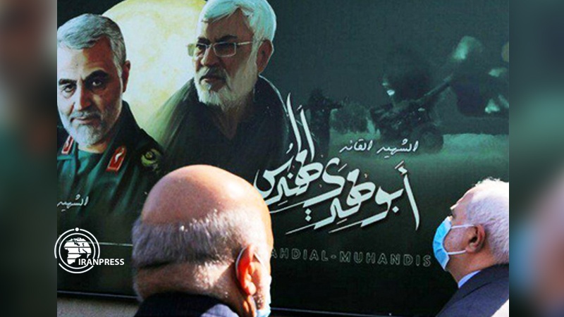 Iranpress: Zarif pays tribute to martyrs of resistance