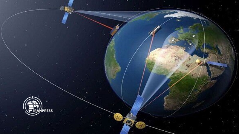 Iranpress: Iranian researchers to build a satellite system
