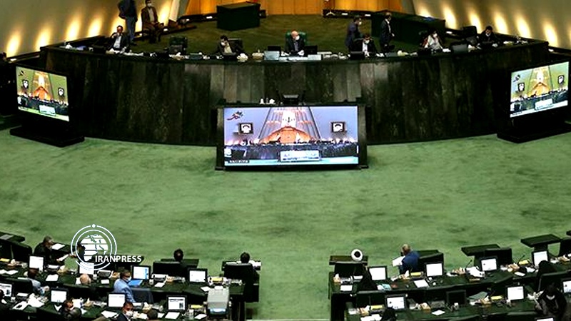 Iranpress: Parliament economic day; MPS form Surge in Production commission