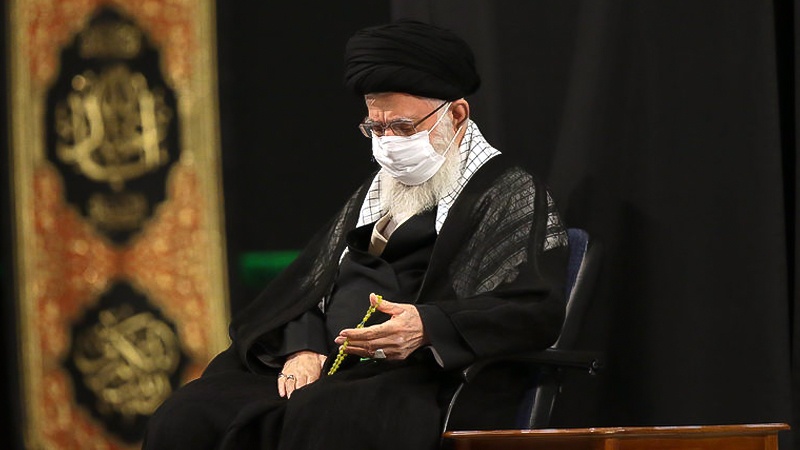 Iranpress: Imam Hussein mourning ceremony observed enthusiastically today: Leader