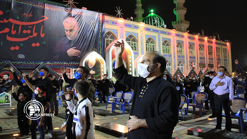 Iranpress: Imam Hussein mourning ceremony in Kerman