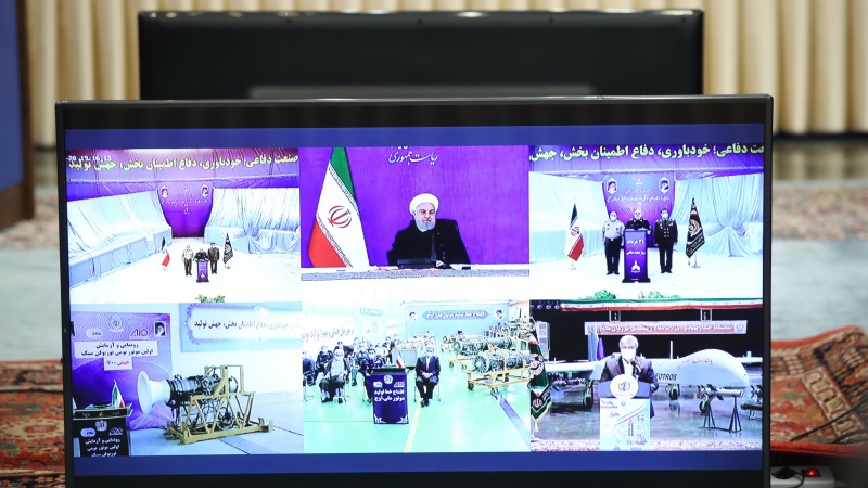 Iranpress: President Rouhani unveils new defense industry achievements