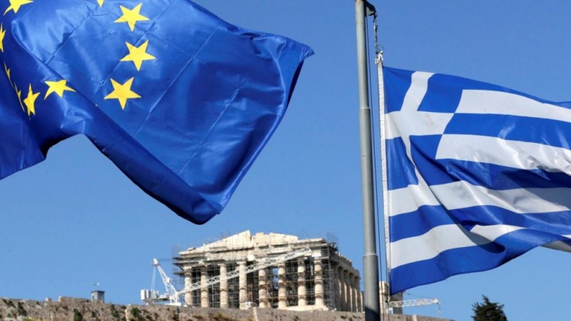 Iranpress: EU has obligation to support Greece: Angela Merkel