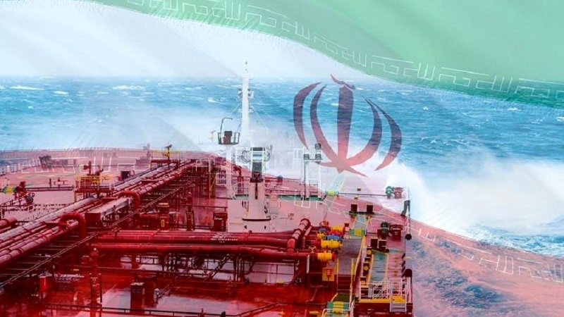 Iranpress: Iran extracting oil despite outbreak of coronavirus