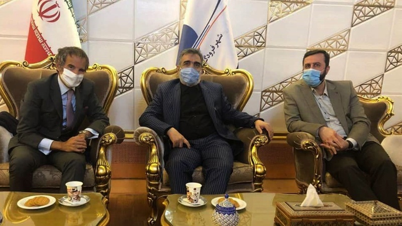 Iranpress: IAEA director-general arrives in Tehran