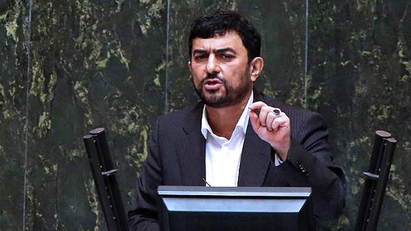 Iranpress: Majlis gives no-confidence vote to suggested minister 