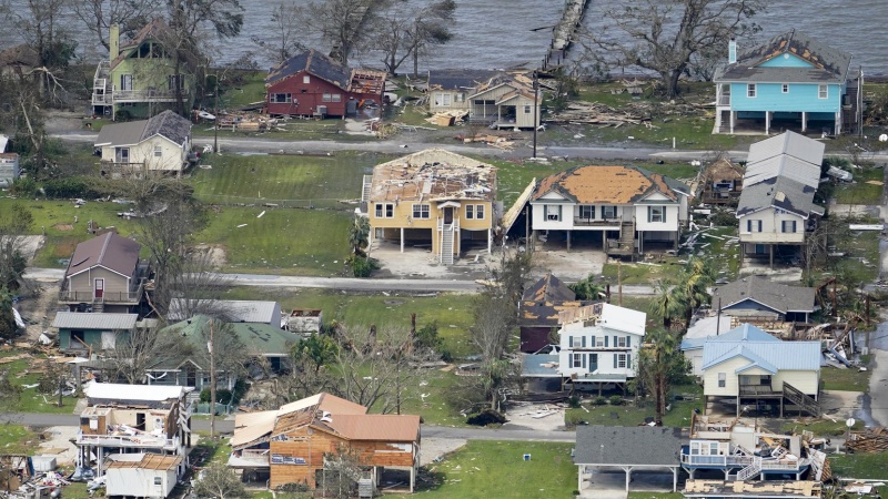 Iranpress: Hurricane Laura hits US severely, leaving path of destruction