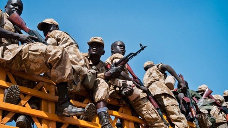 Iranpress: ارتش سودان جنوبي، هدایت کننده خشونت‌هاي اين کشور