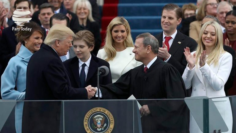 Iranpress: حمایت از روزنامه نگاران بازداشت شده در مراسم تحلیف ترامپ 