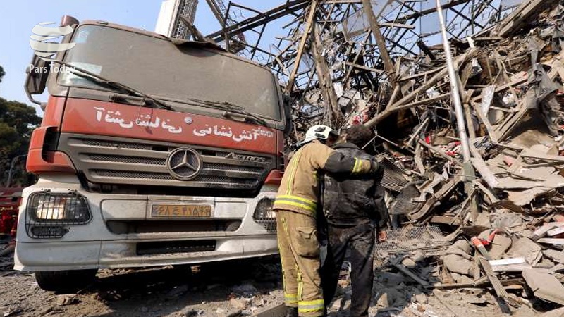ایران پرس: جان‌باختن تعدادی از شهروندان در ریزش ساختمان پلاسکو تهران