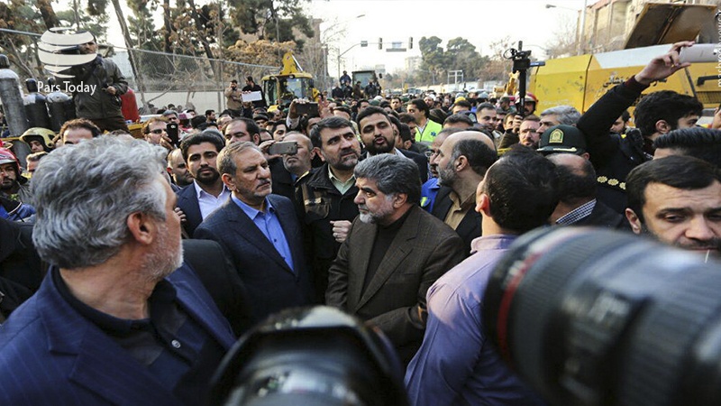 ایران پرس: بسیج دستگاه های دولتی برای انجام عملیات امداد در محل حادثه ساختمان پلاسکو 
