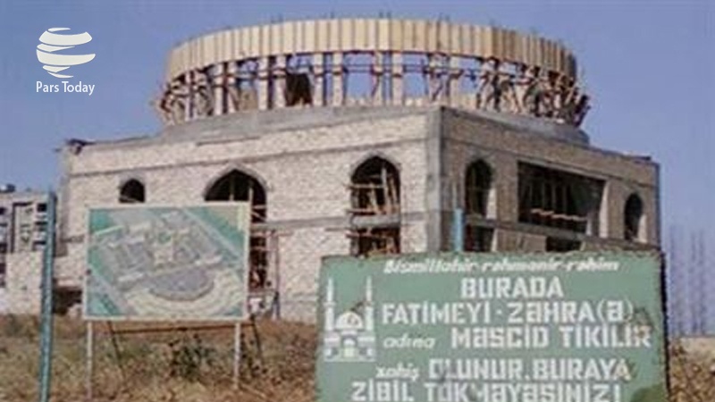 Iranpress: خطر تخریب مسجد حضرت فاطمه زهرا (س) در باکو/ تحلیل