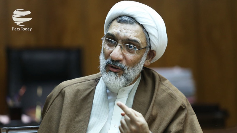 Iranpress: وزیر دادگستری: گسترش همکاری‌های تهران و باکو نیازمند حمایت‌های حقوقی است