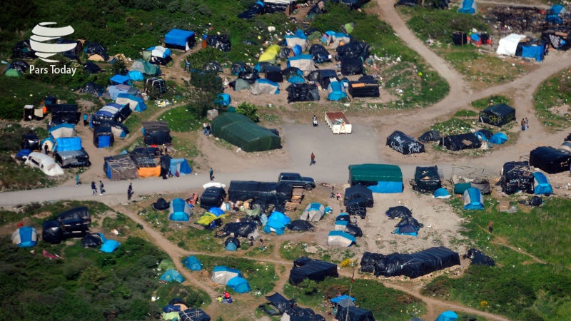 Iranpress: وضع ممنوعیت عجیب برای حامی آوارگان در فرانسه