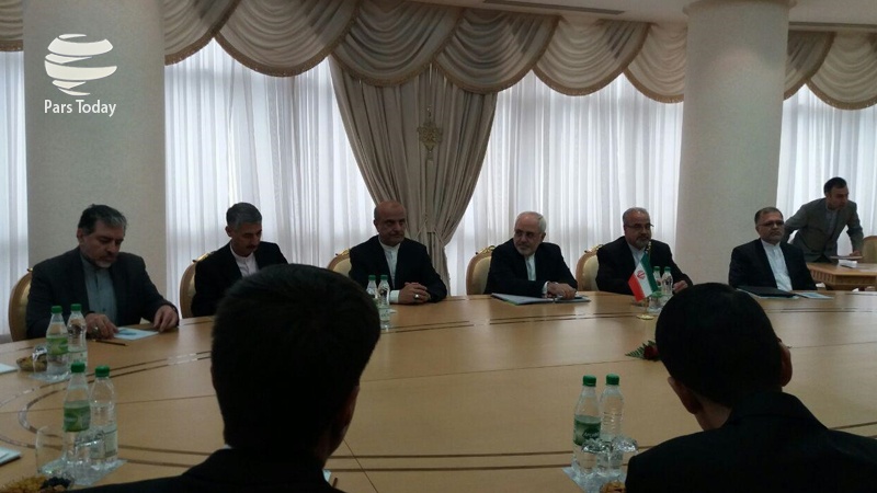Iranpress: ظریف از همکاری های بلندمدت با ترکمنستان خبر داد