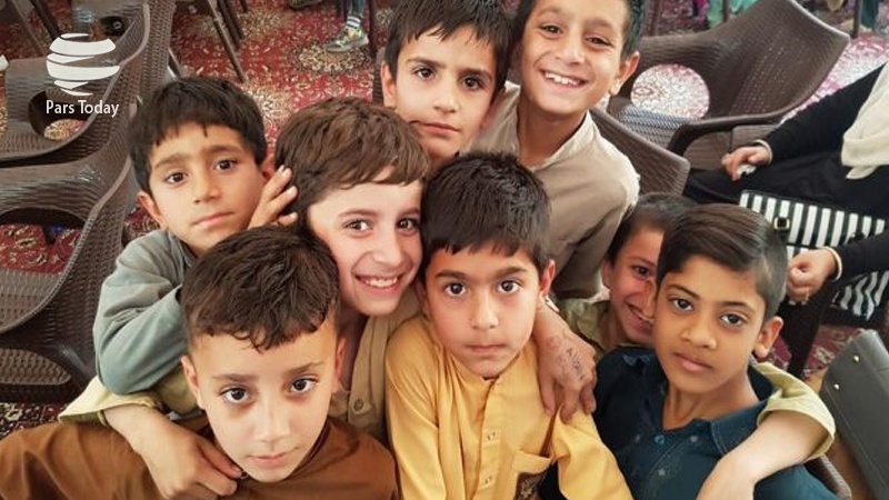 Iranpress: ۷۳۰ میلیون کودک از تجربه کودکی محروم شده اند