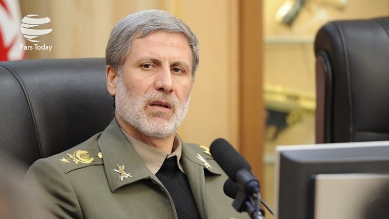 Iranpress: وزیر دفاع: هدف دشمن محدود کردن نفوذ جمهوری اسلامی ایران است