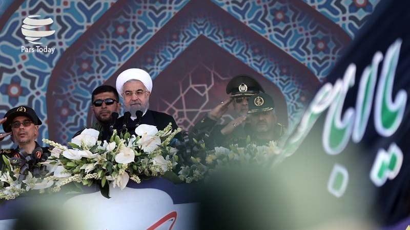 Iranpress: روحانی: برای تقویت قدرت دفاعی از کسی اجازه نمی گیریم+ ویدئو