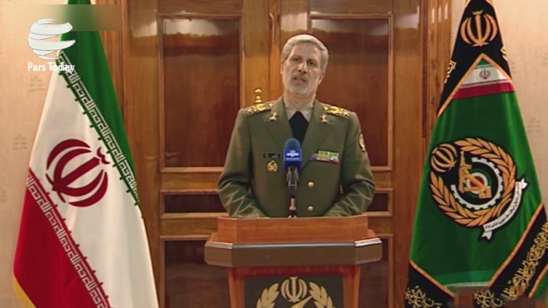 Iranpress: امیر سرتیپ حاتمی: برای تولید تسلیحات موشکی از کسی اجازه نمی‌گیریم+ ویدئو