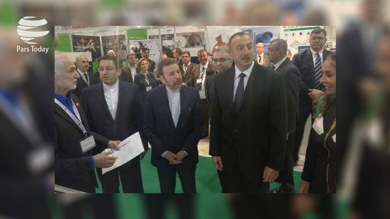Iranpress: رئیس جمهور آذربایجان در غرفه ایران+ ویدئو