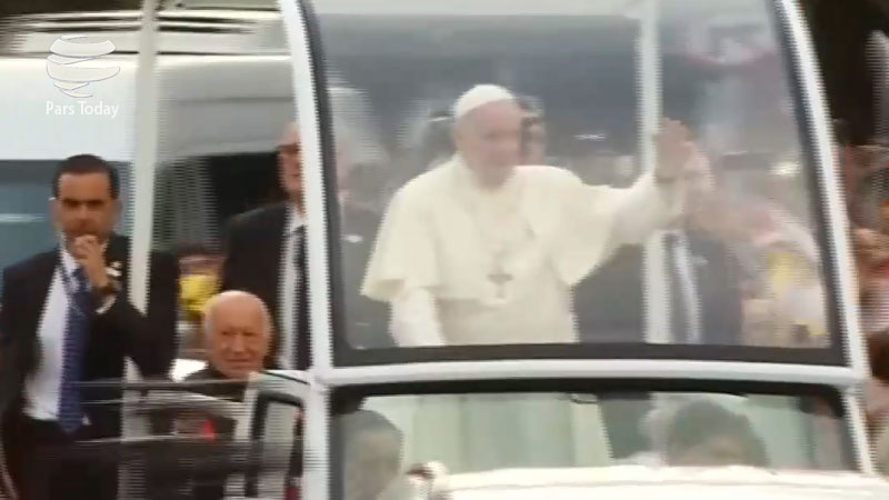 Iranpress: سفر پاپ به شیلی/ ویدئو