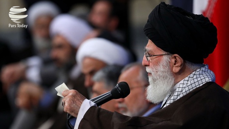 Iranpress: دیدگاه رهبری؛ ایستادگی ایران مقابل آمریکا با عمل به قرآن/ تحلیل