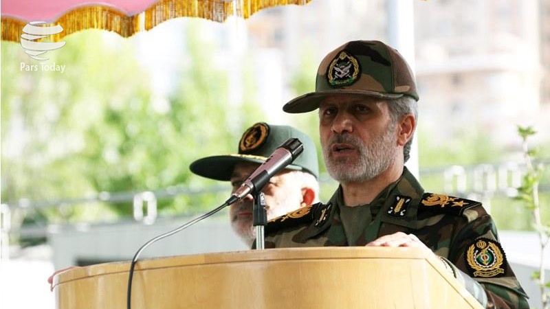Iranpress: سرتیپ حاتمی: نیروهای مسلح ایران از هیچ دشمنی واهمه ندارند