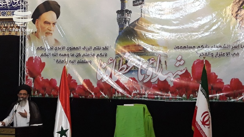 Iranpress: تجلیل نماینده رهبر انقلاب در سوریه از شهدای فلسطینی و سوری 