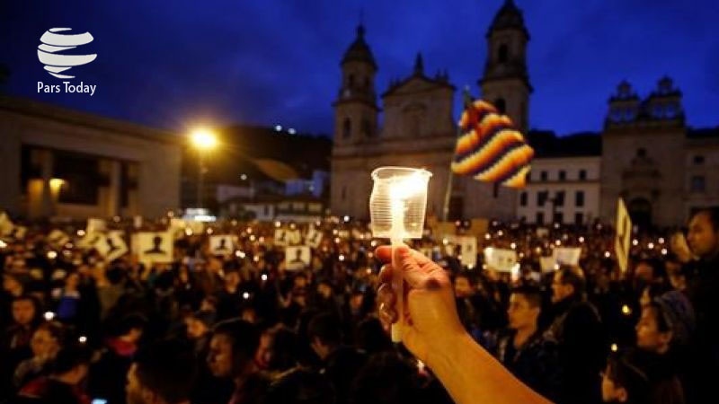 Iranpress: کلمبیا؛ تظاهرات در اعتراض به ترور فعالان حقوق بشری 