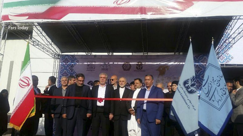 Iranpress: افتتاح سی‌امین نمایشگاه صنایع دستی در تهران