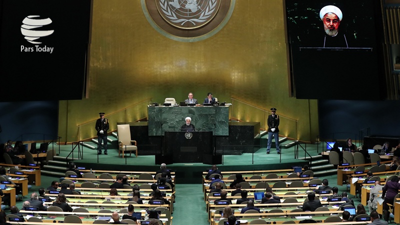 Iranpress: روحانی در مجمع عمومی سازمان ملل: سیاست غلط دولت آمریکا در قبال ایران محکوم به شکست است+ ویدئو