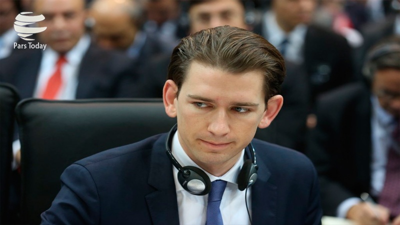 Iranpress: درخواست اتریش برای تعیین سقف پذیرش پناهندگان