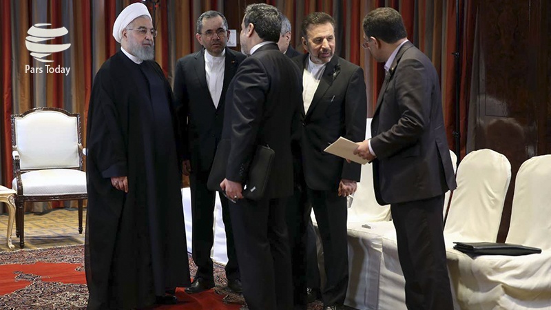 Iranpress: تصاویر: نخستین روز کاری روحانی در نیویورک
