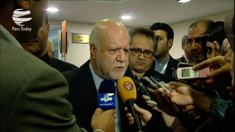 Iranpress: گزارش: همایش راهبردی «نفت و نیرو» در تهران 